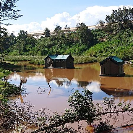 K'S Floating Getaway Hotel Nairobi Exterior photo