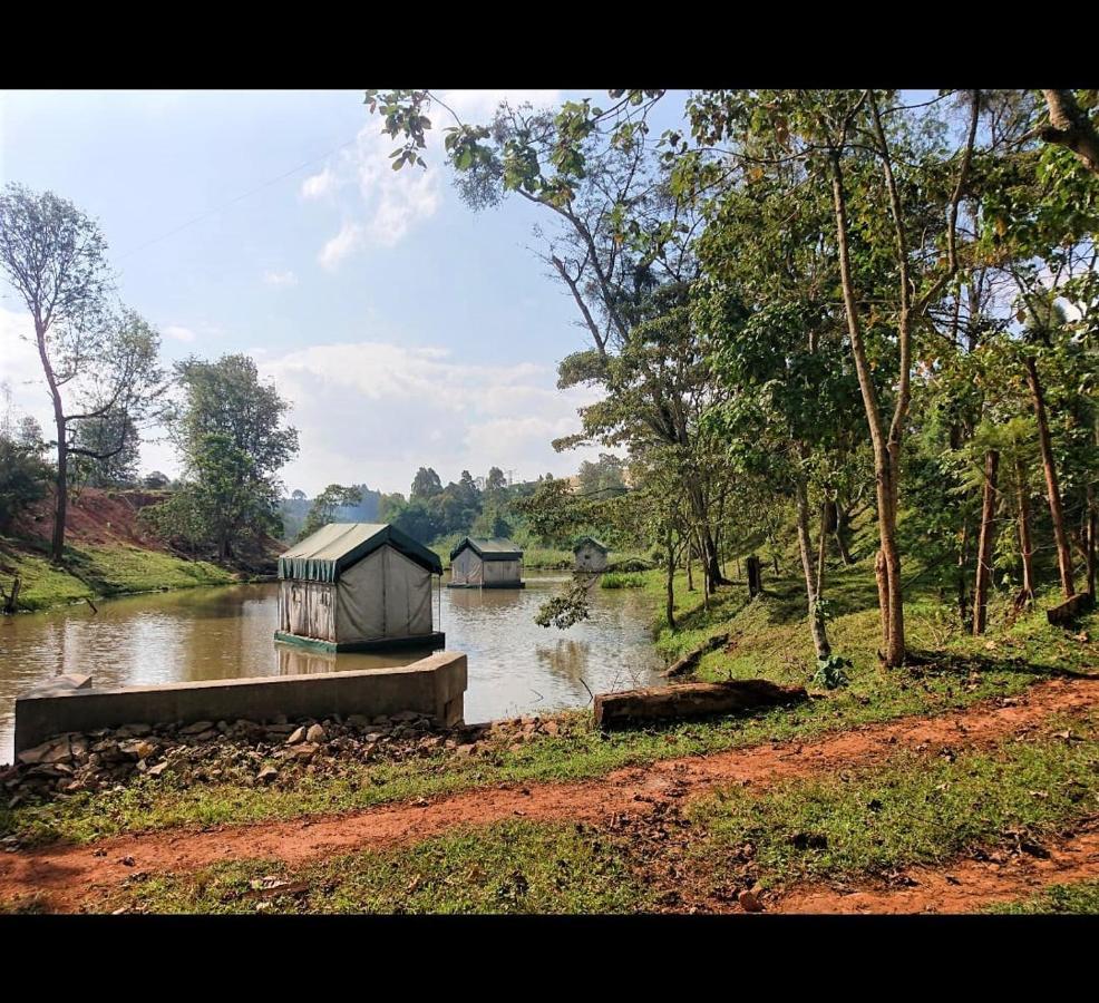 K'S Floating Getaway Hotel Nairobi Exterior photo